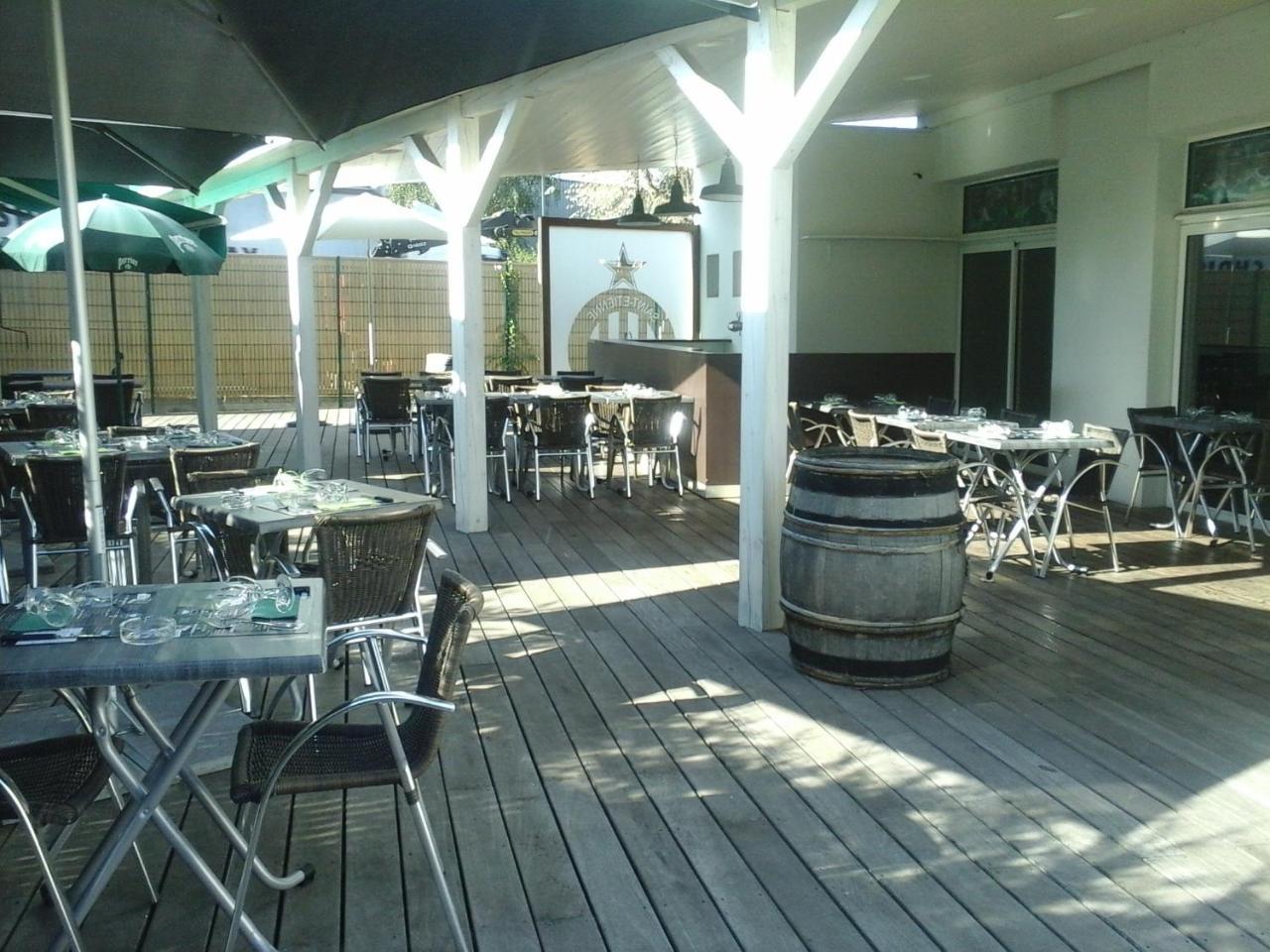 Hotel Bar Restaurant Le Chaudron Vert Saint-Etienne  Buitenkant foto